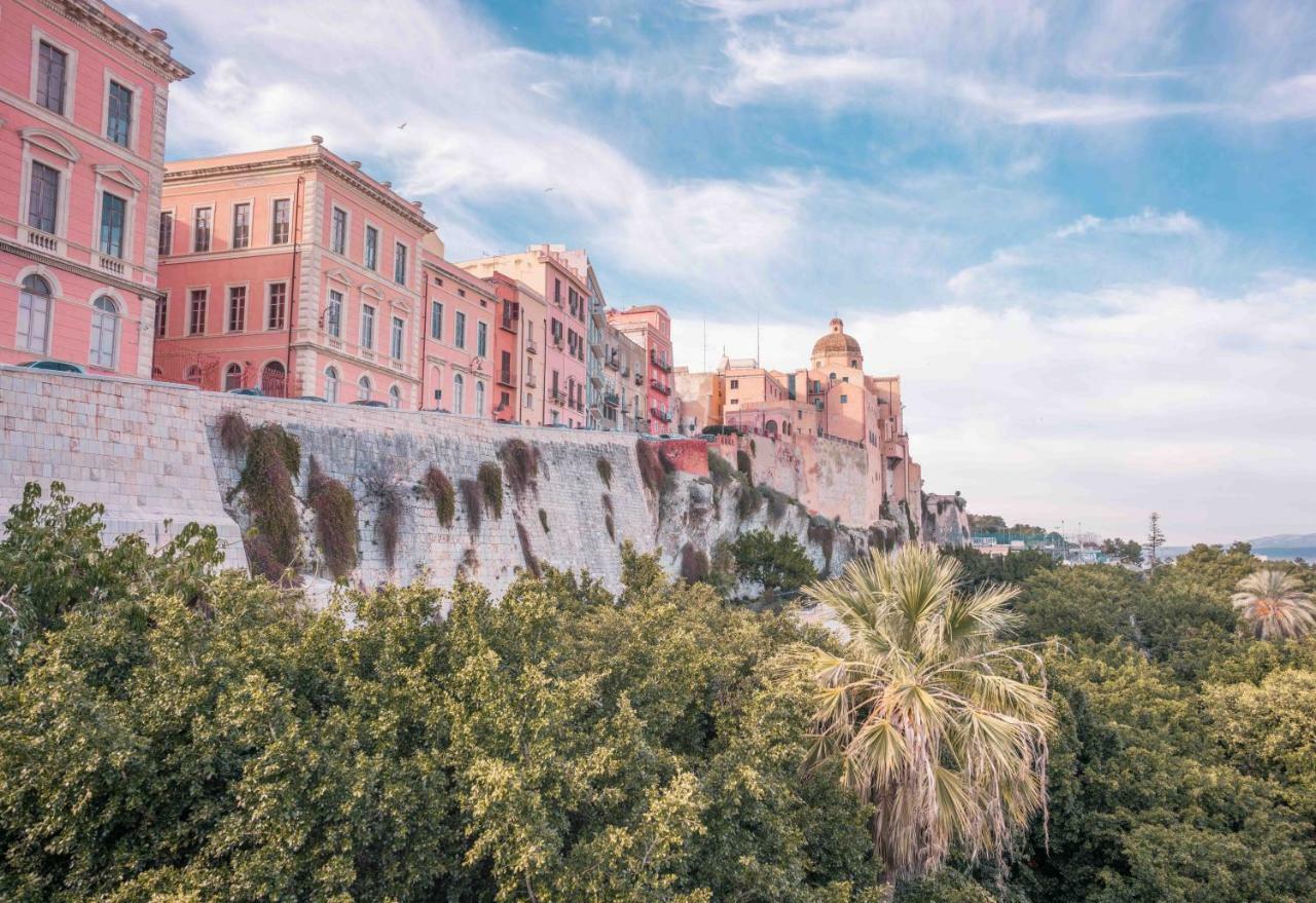 Modern Apartment In Historic Building Cagliari Exterior foto